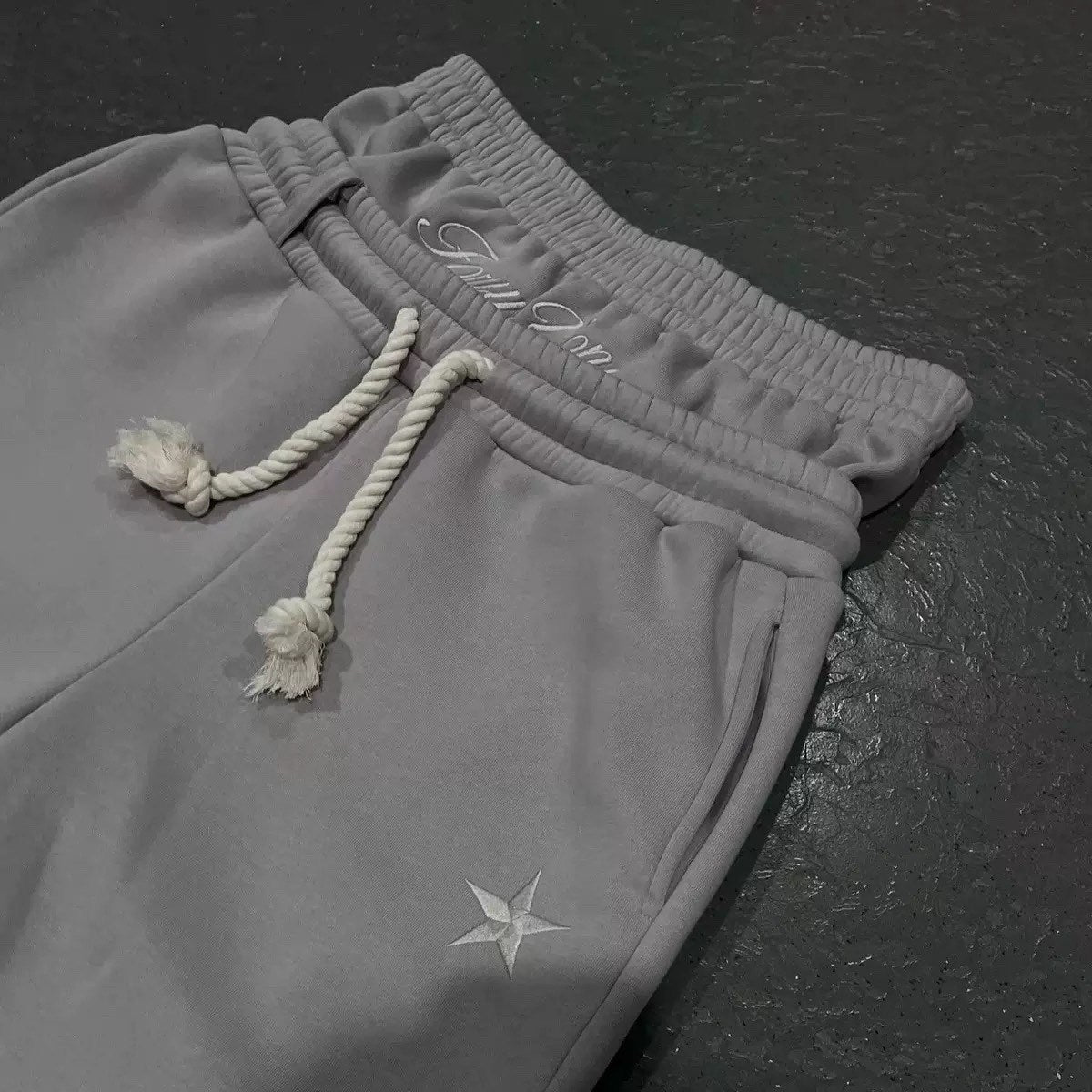 SmoothFit™ Fleece Sweatpants