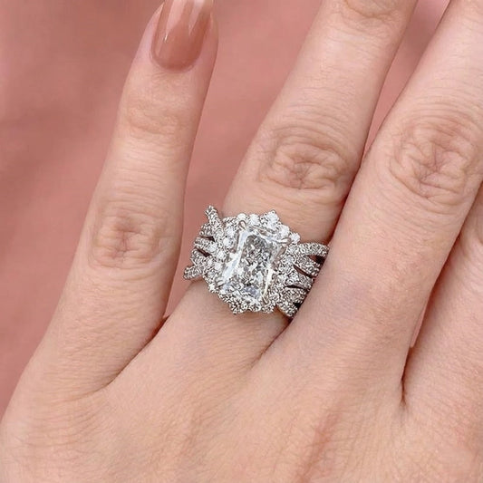 RadianceLuxe™ - Halo Statement Ring
