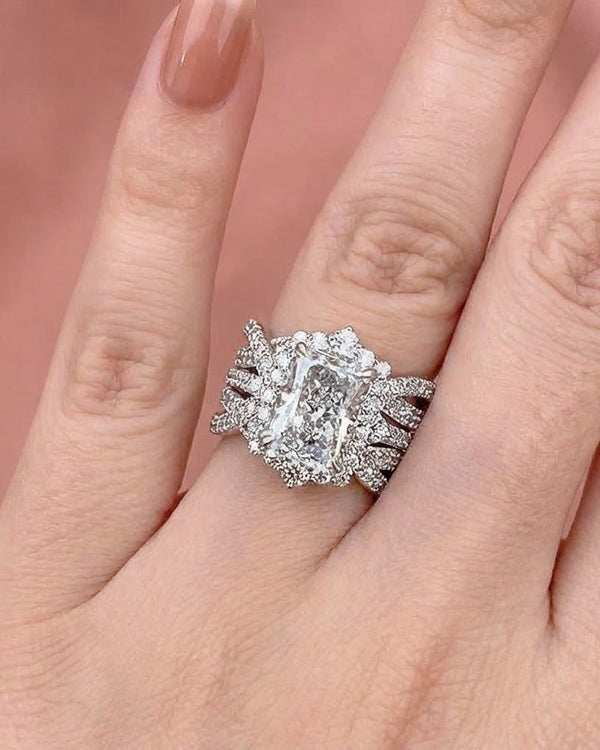 RadianceLuxe™ - Halo Statement Ring